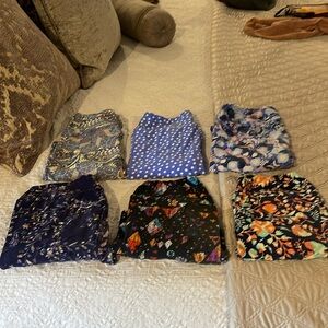 6 LULAROE leggings . Various patterns!